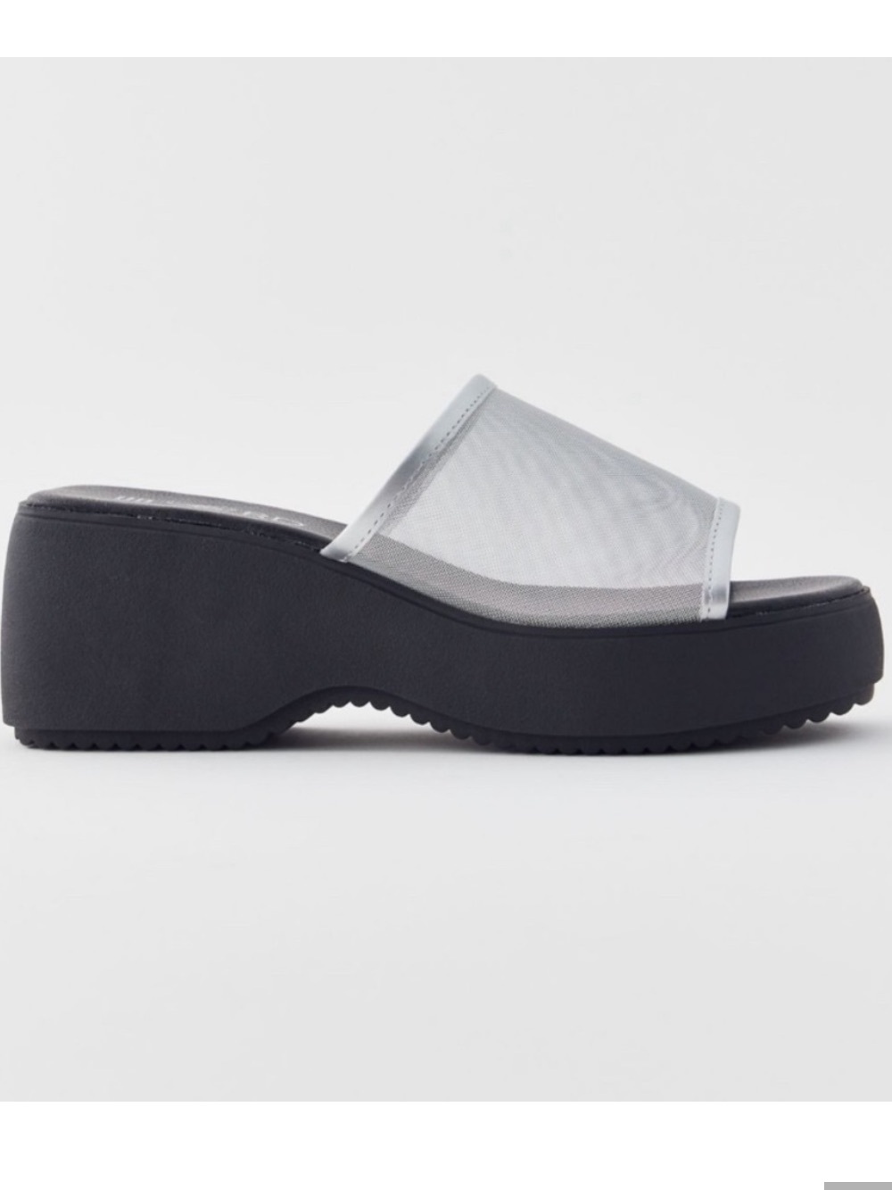 Rocket Dog UO Platform Mesh Slide Sandals in Black and Silver - Picture 2 of 8